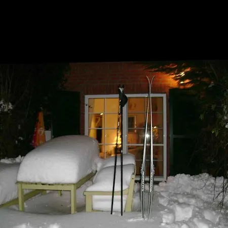 Kleine Acht - Direkt Am オストゼーバート・ディアーハーゲン