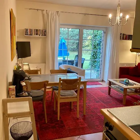 アパート Kleine Acht - Direkt Am オストゼーバート・ディアーハーゲン